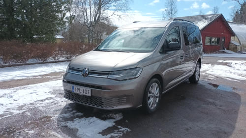 Volkswagen Caddy, Henkilömäärä: 6+1, 4+pyörätuoli tai 2+paarit.