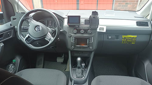 Volkswagen Caddy, Henkilömäärä: 6+1, 4+pyörätuoli tai 2+paarit.