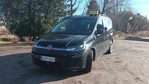 Volkswagen Caddy, Henkilömäärä: 6+1, 4+pyörätuoli tai 2+paarit.